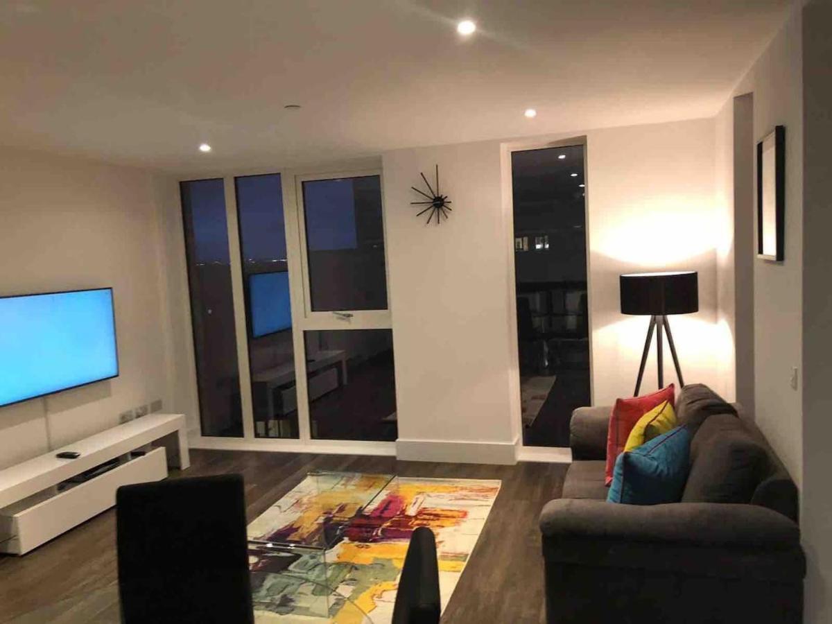 High View Two Bedroom Apartment In Woolwich Лондон Екстер'єр фото