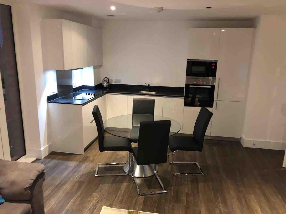High View Two Bedroom Apartment In Woolwich Лондон Екстер'єр фото